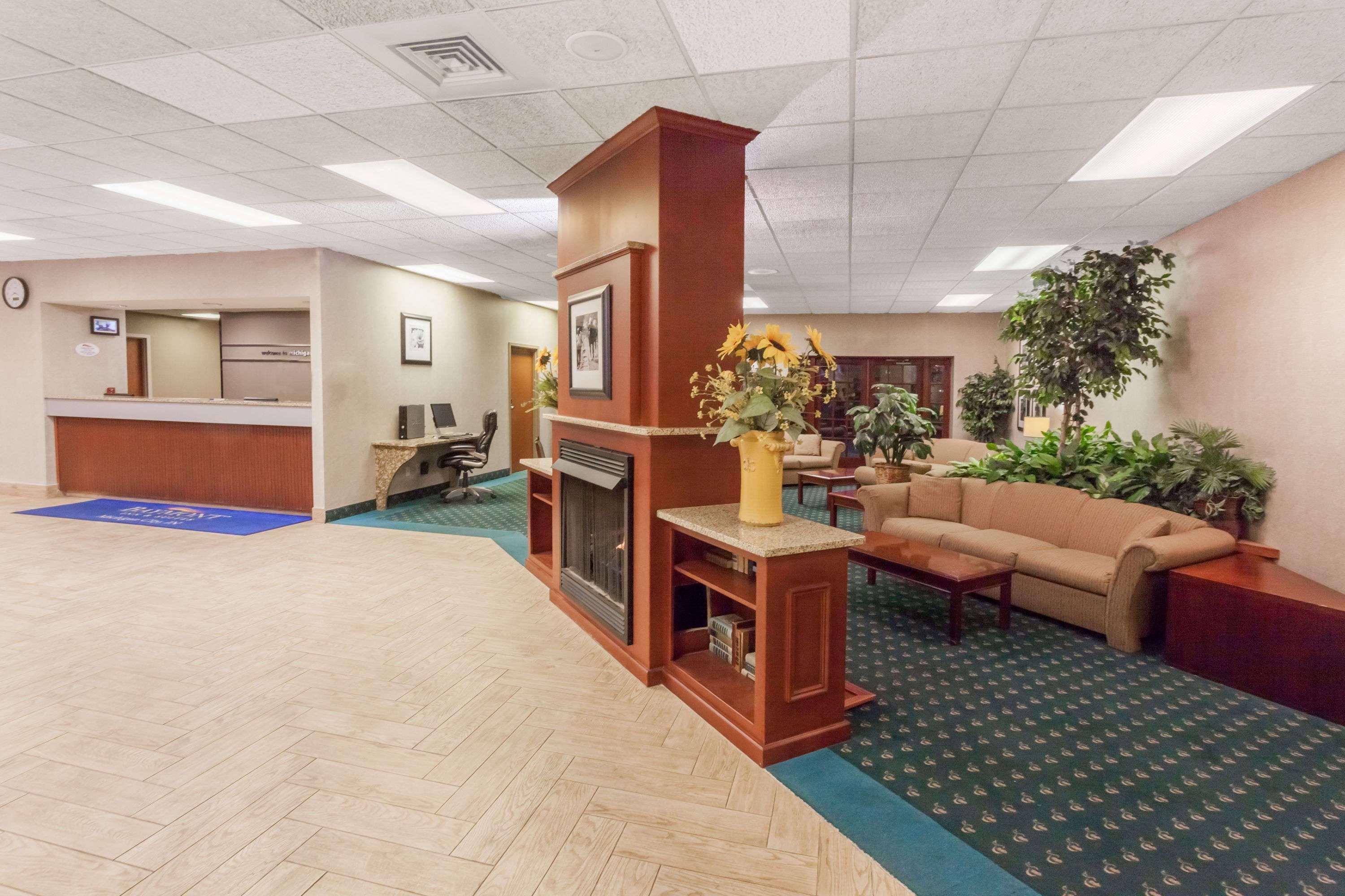 Baymont By Wyndham Michigan City Hotel Exterior foto